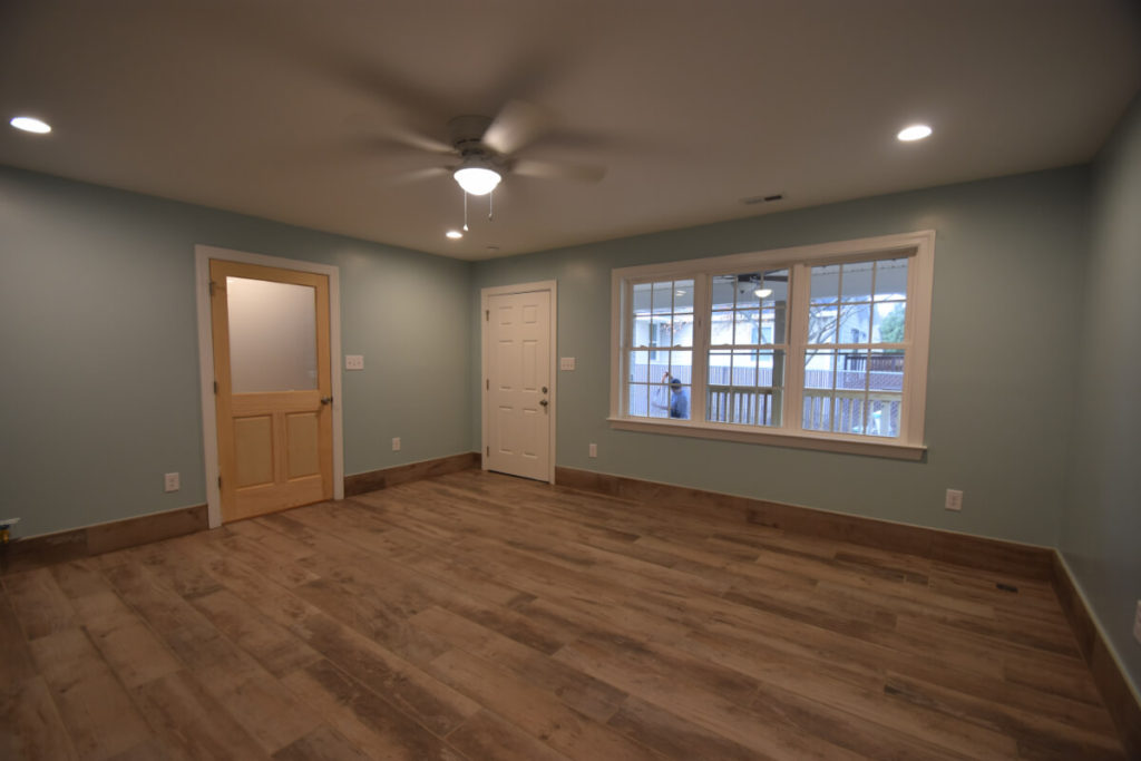 South Charlotte Contractor for Living Room Flooring